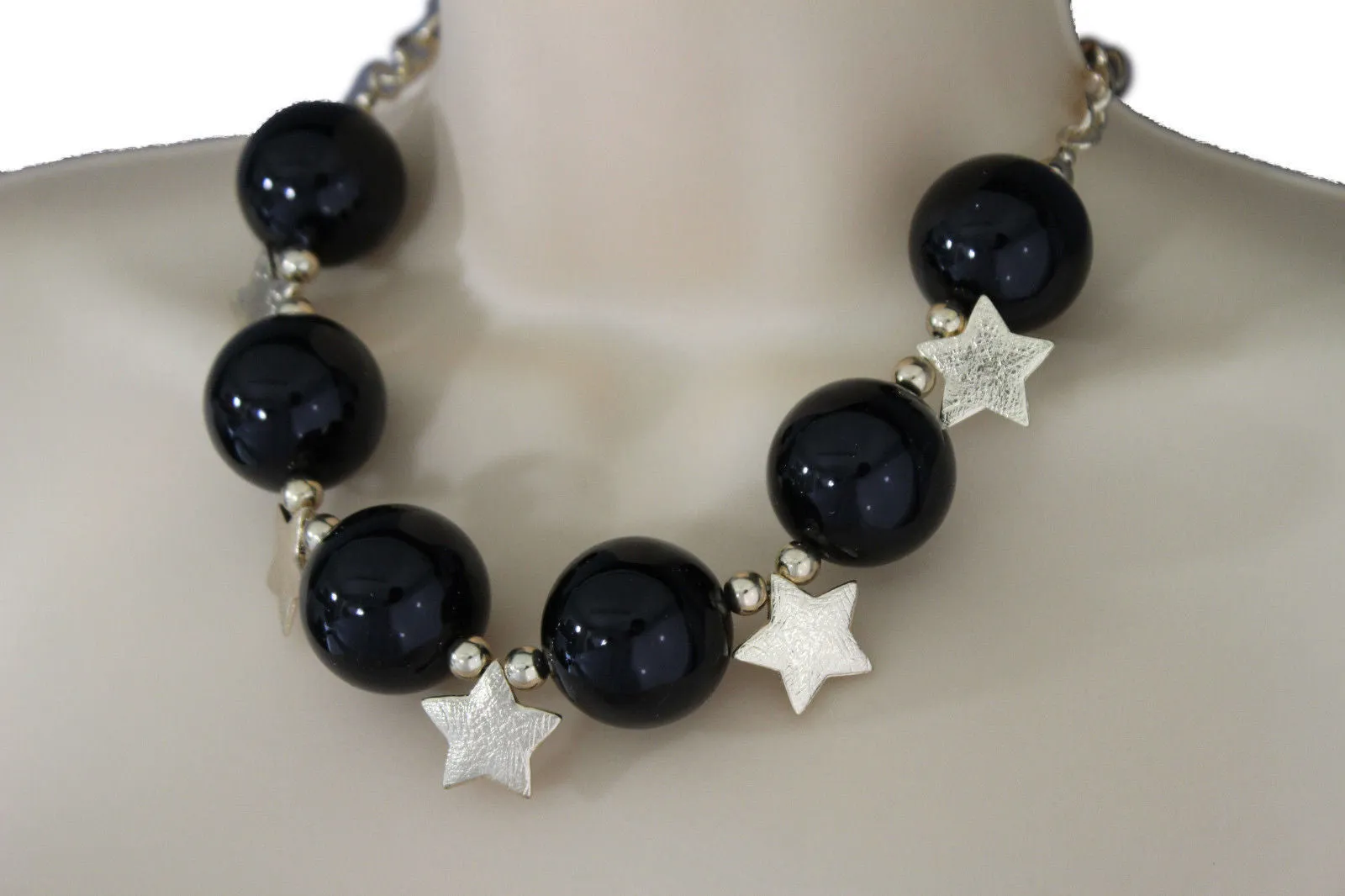 Large Circular Beads with Metal Stars Short Necklace & Earrings Set