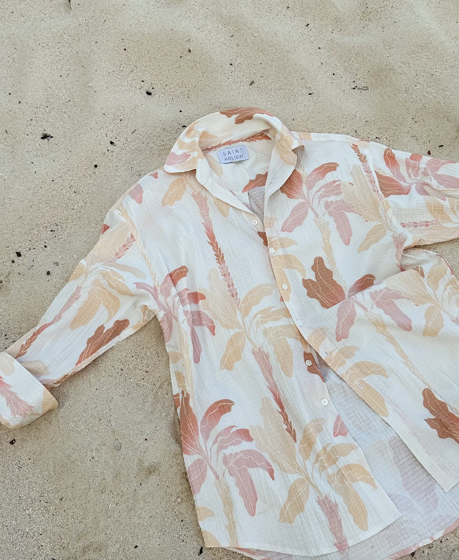 Oversized Holiday Shirt in Banana Island